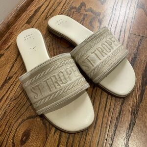 St. Tropez Cream Sandals Elegant Slip-On Design